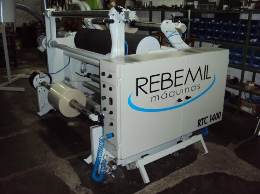 Automação de máquina industrial